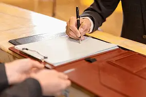 电脑按什么切到桌面